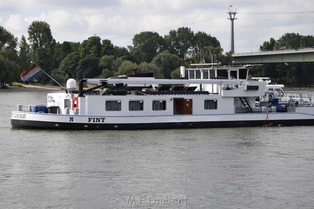 Schiff 1 Koeln in Hoehe der Koelner Zoobruecke P282.JPG - Miklos Laubert